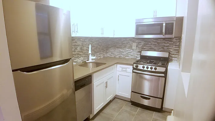 Rented by Uptown Flats LLC | media 2