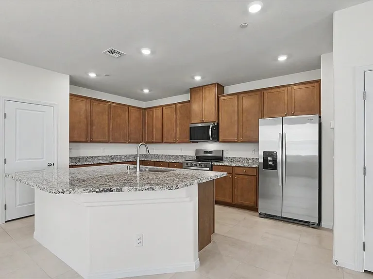 72 Hornbeck Ln — Photo 7