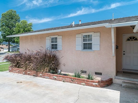 3rd image of 16046 Santa Fe St