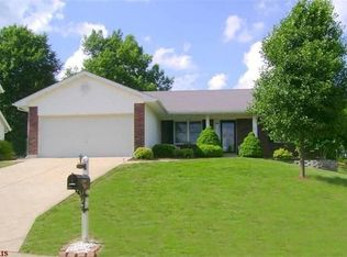 205 Westridge Dr, O'Fallon, MO 63366