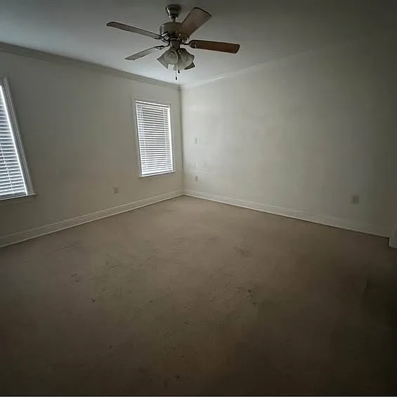 331 S Olympia St — Photo 17