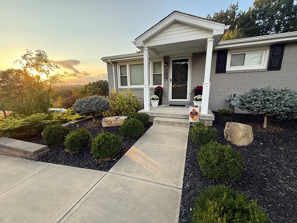 109 Grove Hill Rd