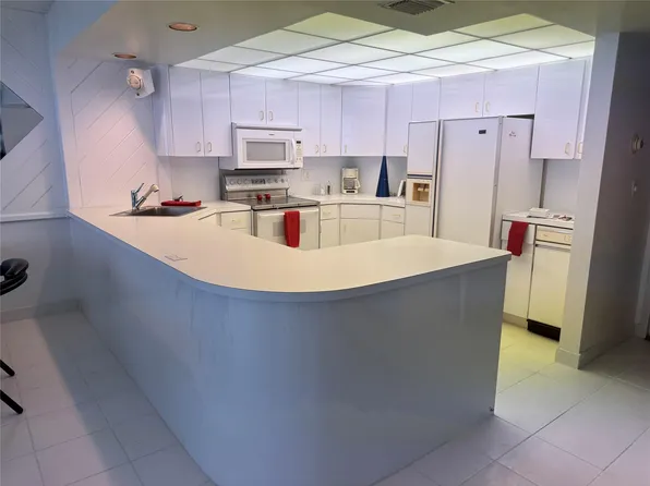 3015 N Ocean Boulevard #11J, Fort Lauderdale, FL 33308