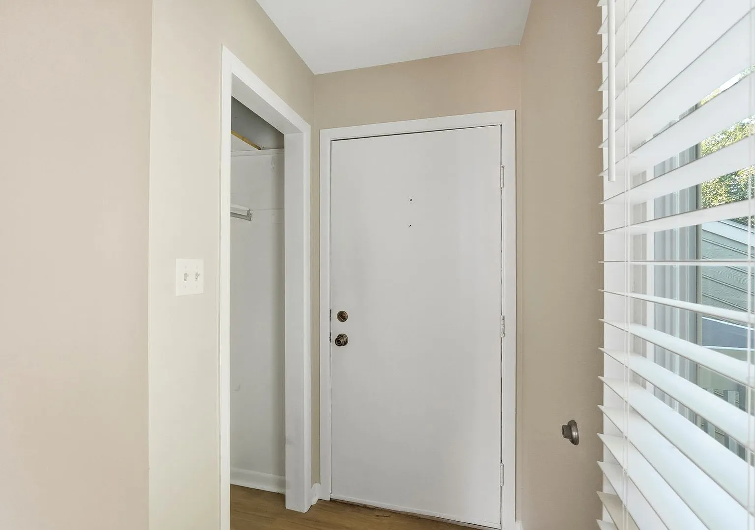 1 Bedroom Condo In South Park! — Photo 3