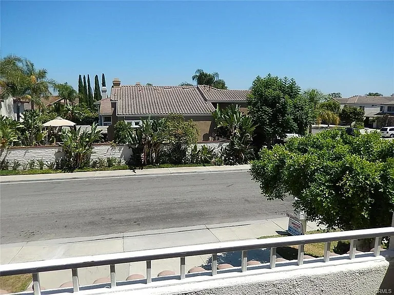 13311 Saratoga Dr — Photo 47