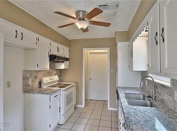 4th image of 3825 Teel Dr
