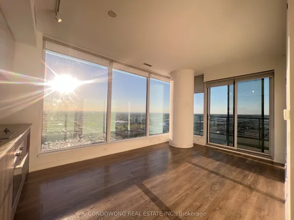 5 Buttermill Ave, Vaughan, ON