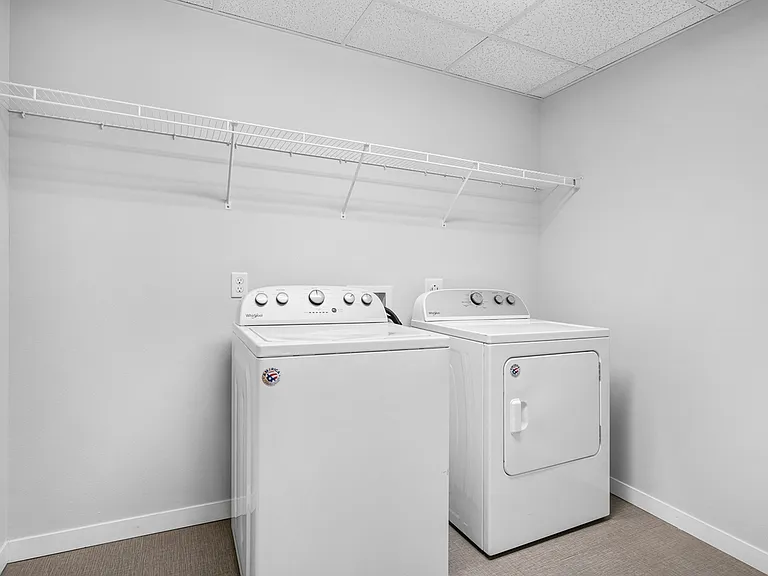 Sonoma West G - Laundry Sonoma West G - Laundry