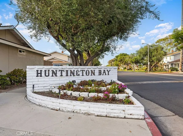 10166 Disney Cir, Huntington Beach, CA 92646