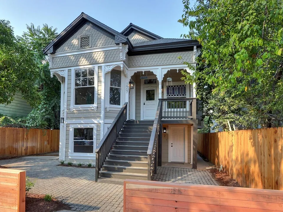 1907 P St #2