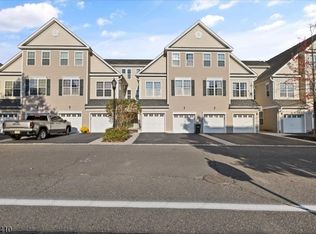 17 Swing Bridge Ln, South Bound Brook, NJ 08880