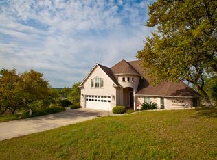 497 Mountain Oaks Dr, Canyon Lake, TX 78133