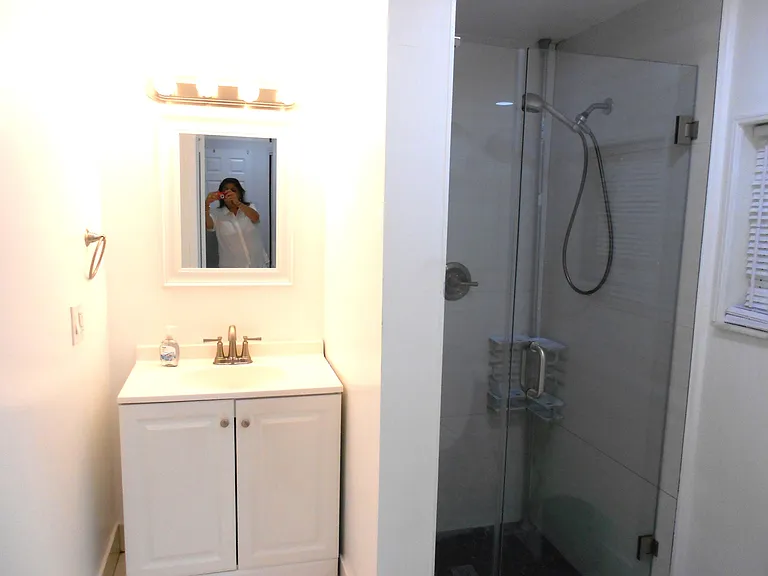 817 NW 30th Ct — Photo 12
