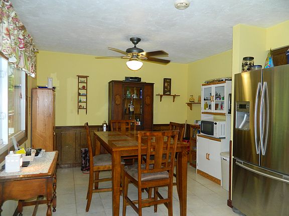 2nd image of 3706 Colonial Dr