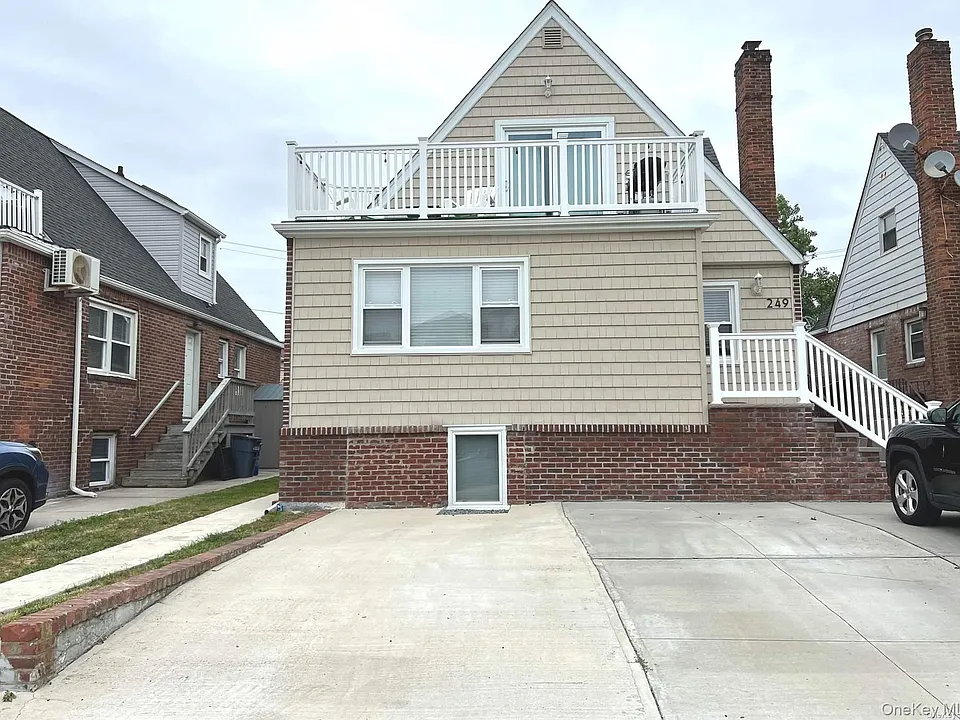 249 E Broadway