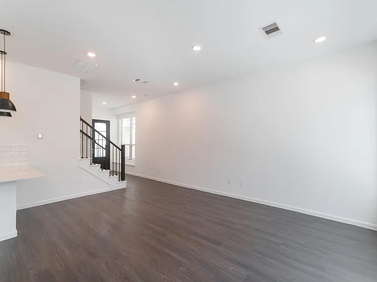 670 Royal Arch Dr — Photo 11