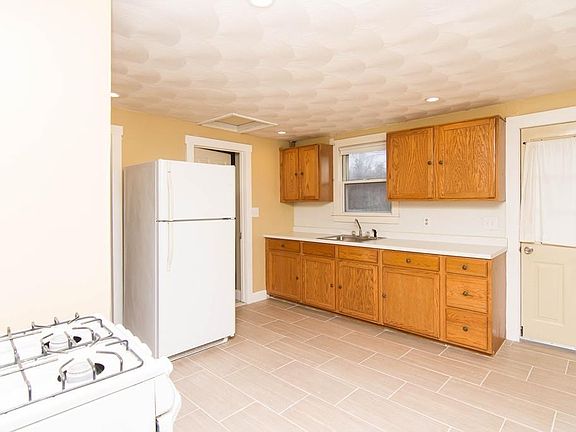 4th image of 9 E Bacon St #0
