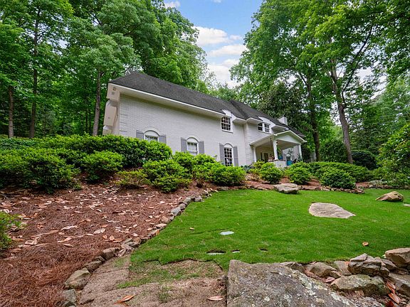 5th image of 3665 Brookwood Rd