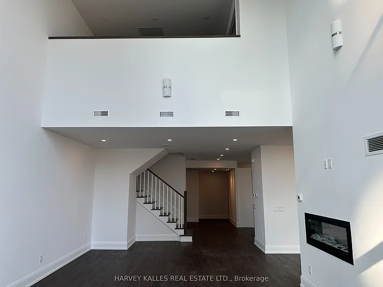 55 Charles St W #3101 — Photo 7