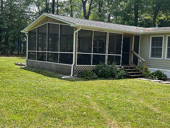 2nd image of 37240 Carolina Dr