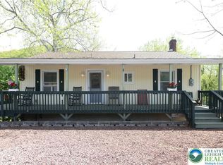 2325 N Delaware Dr, Easton, PA 18040