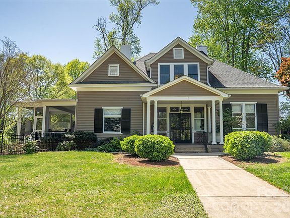 2nd image of 447 N Washington St