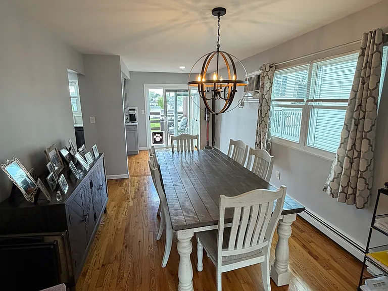2503 Cedar St — Photo 5