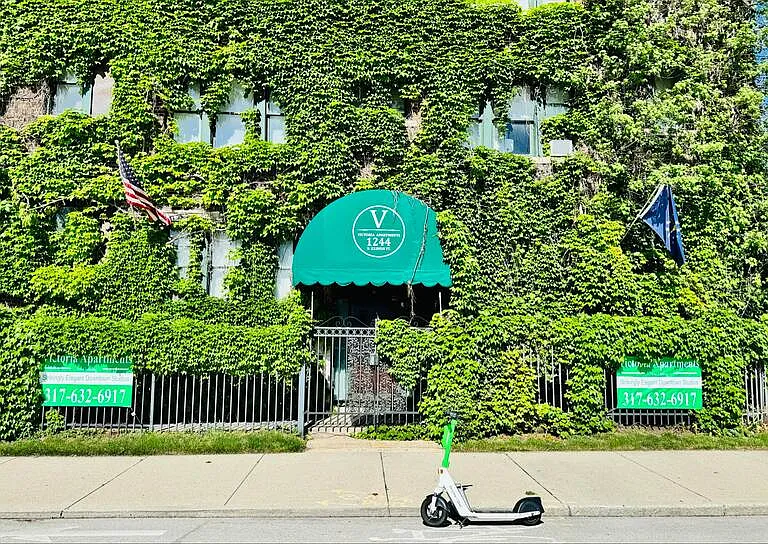 The Victoria Apartments — Photo 2