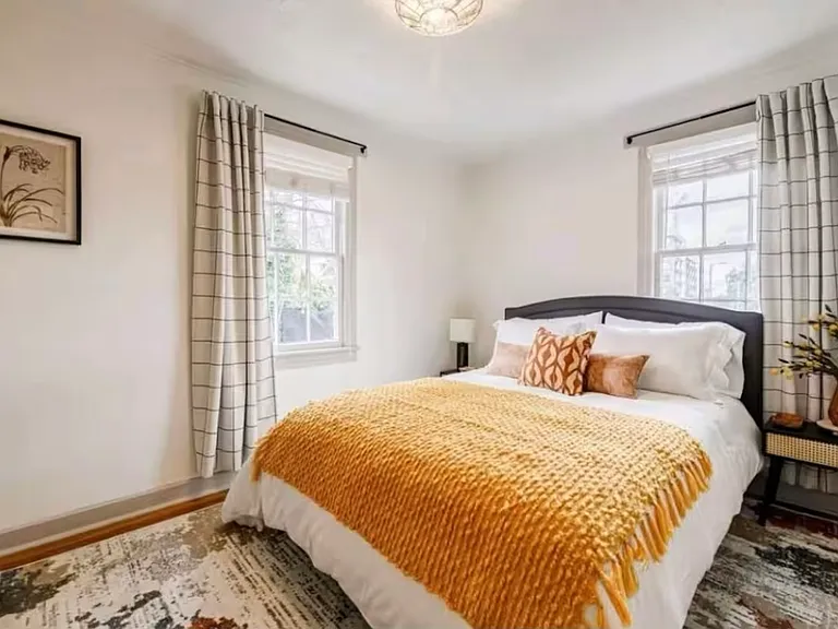 383 Ashley Ave NE — Photo 5