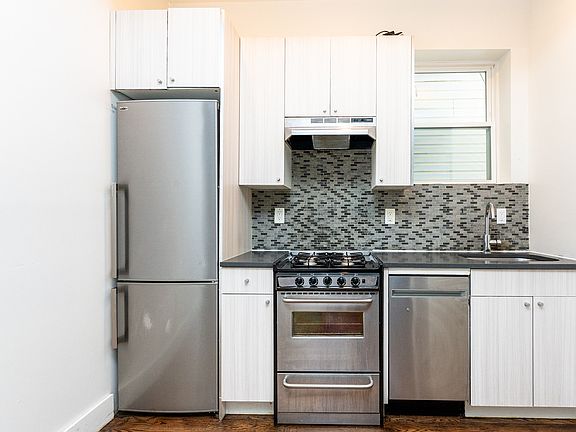 3rd image of 358 Palmetto St #1L