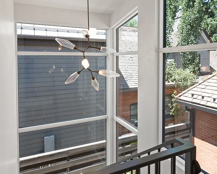 105 E Hallam St — Photo 25