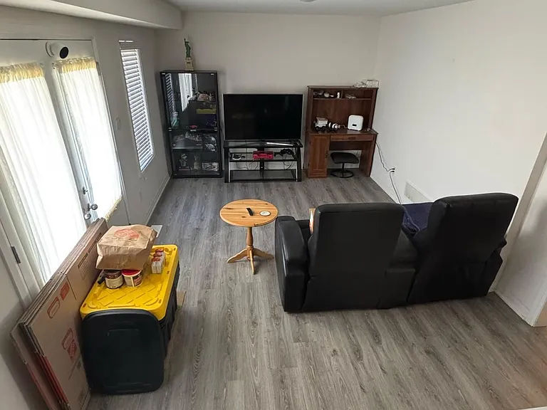 42 Ambereen Pl E — Photo 5