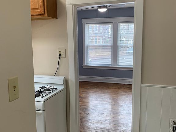 4th image of 1902 Maury Ave