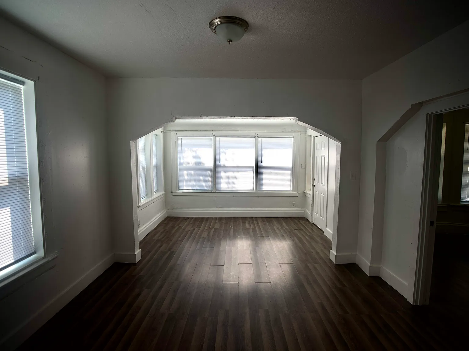 3 bed, 1200 sqft, $1,400 — Photo 2