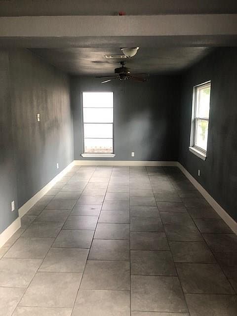 1st image of 9227 Oak Knoll Ln