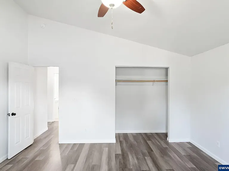 431 Geary St SE — Photo 4