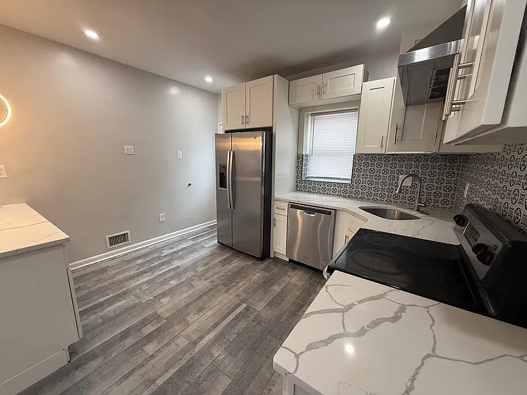1745 Federal St — Photo 5