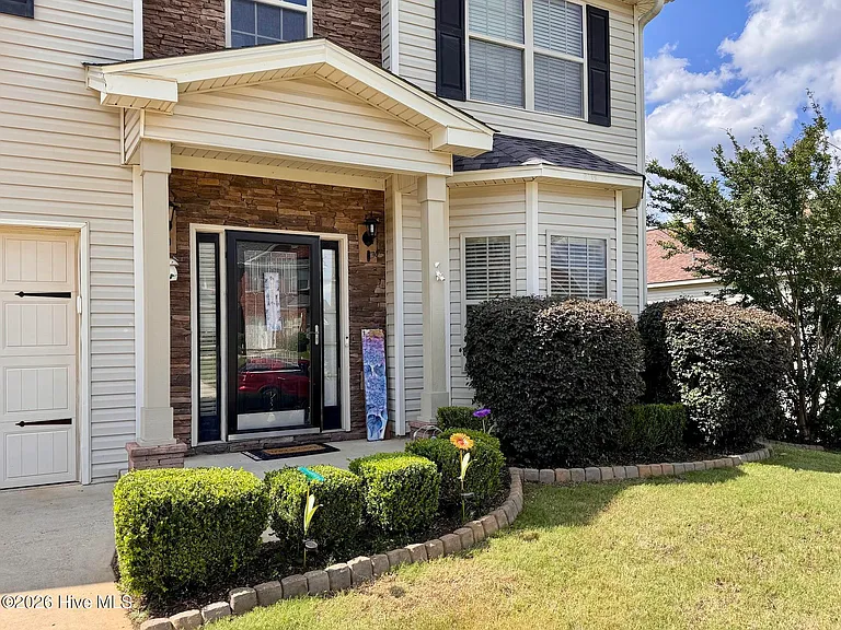 2609 Leland Dr — Photo 3