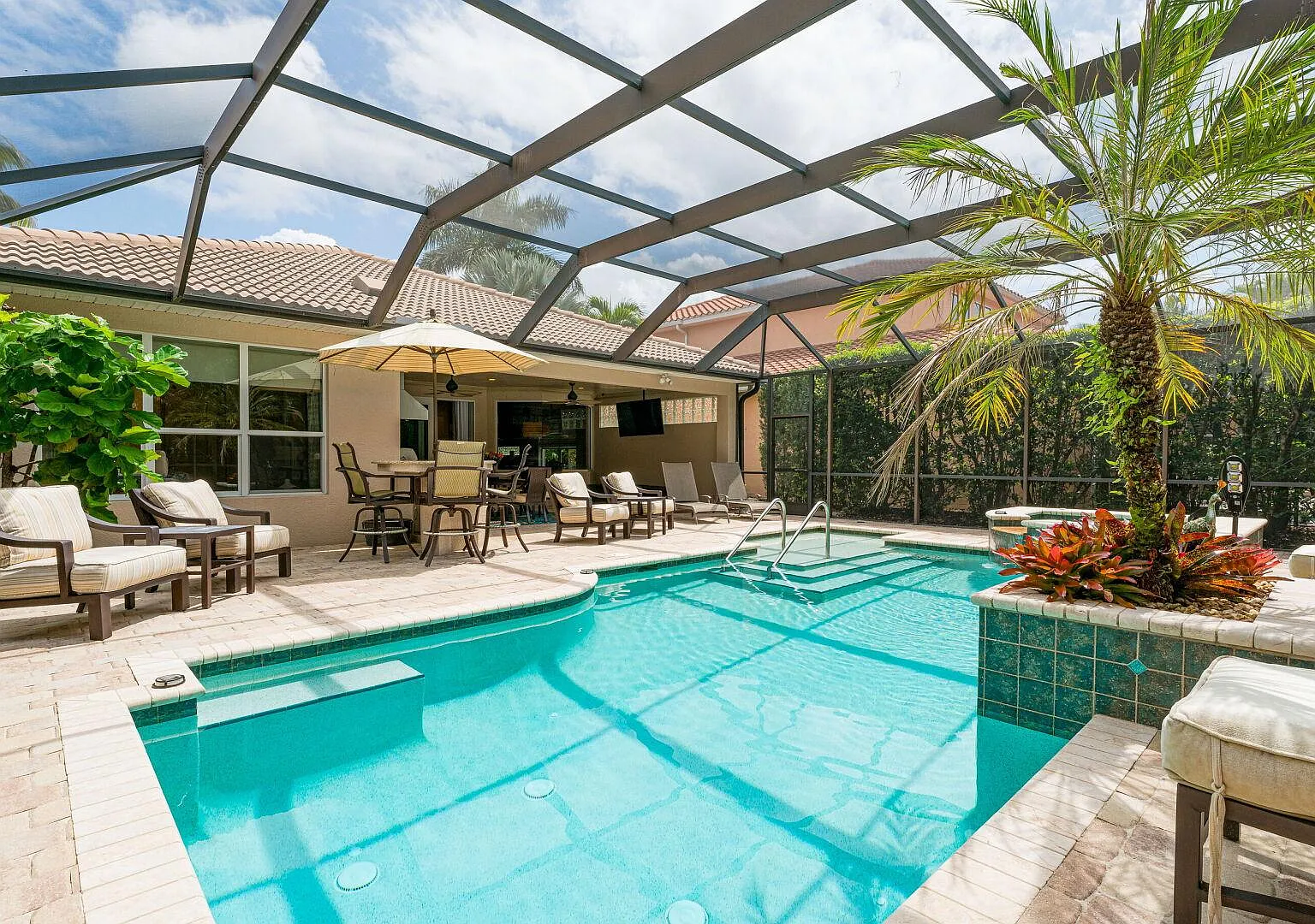 7667 Martino Cir — Photo 1
