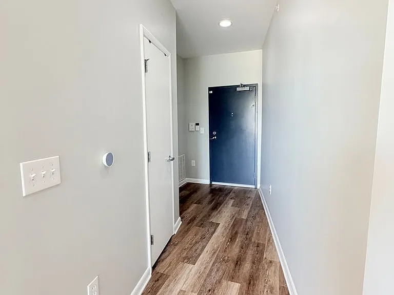 3101 E 10th St #301 — Photo 6