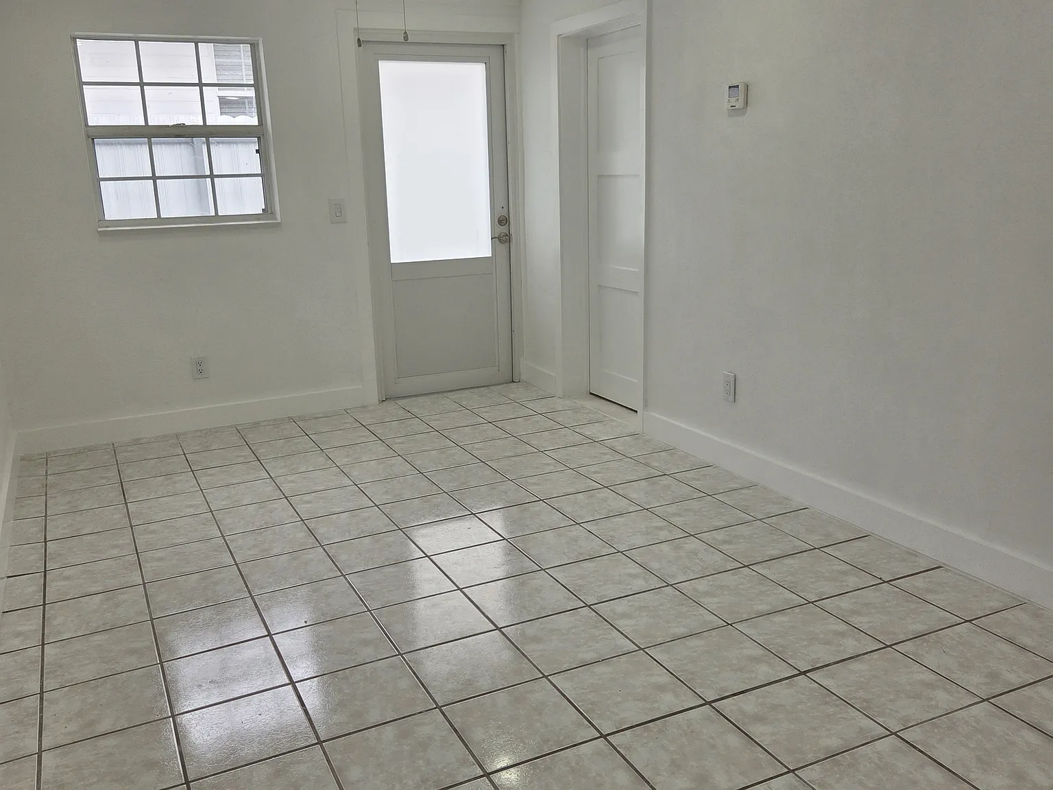 2 bed, $1,400 — Photo 2