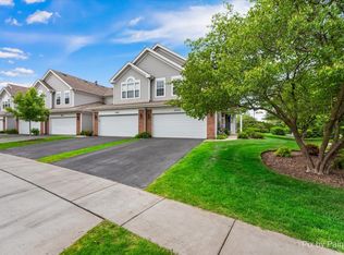 2040 Peach Tree Ln, Algonquin, IL 60102