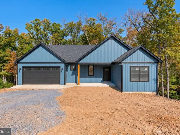 208 Creek Valley Dr, Basye, VA 22810