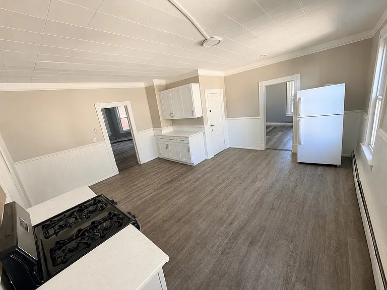 103 Smalley St #2 — Photo 5