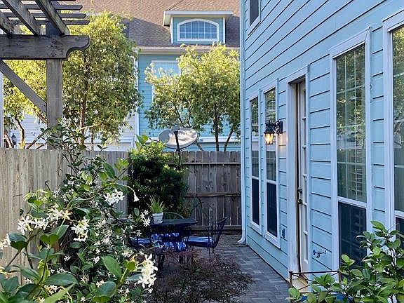 3rd image of 2627 Shady Acres Lndg