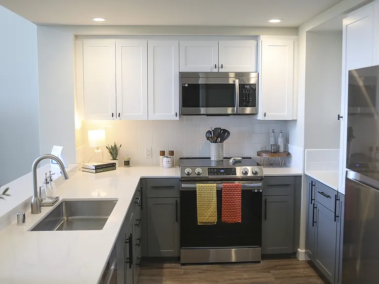 888 Fourth Street Apartments, LLC — Photo 4