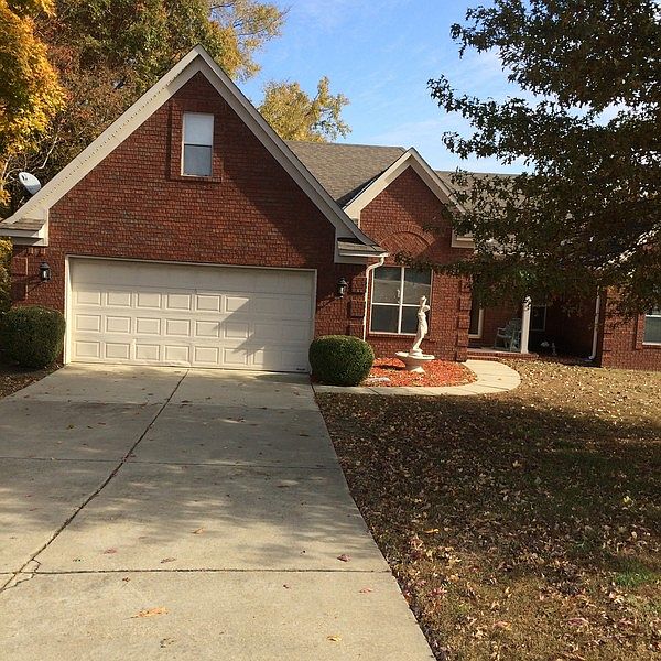 336 Bethel Road; Atoka, TN 38004 : Front of house from road to driveway.