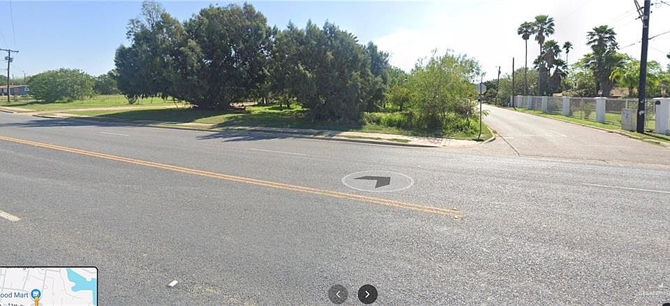 1st image of 105 E 11th St