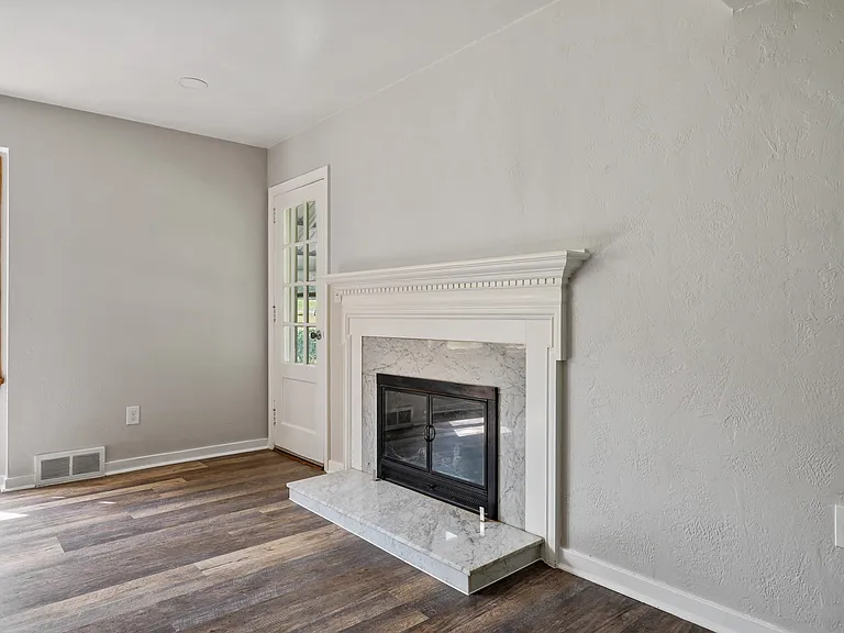 3302 S Park Rd — Photo 6