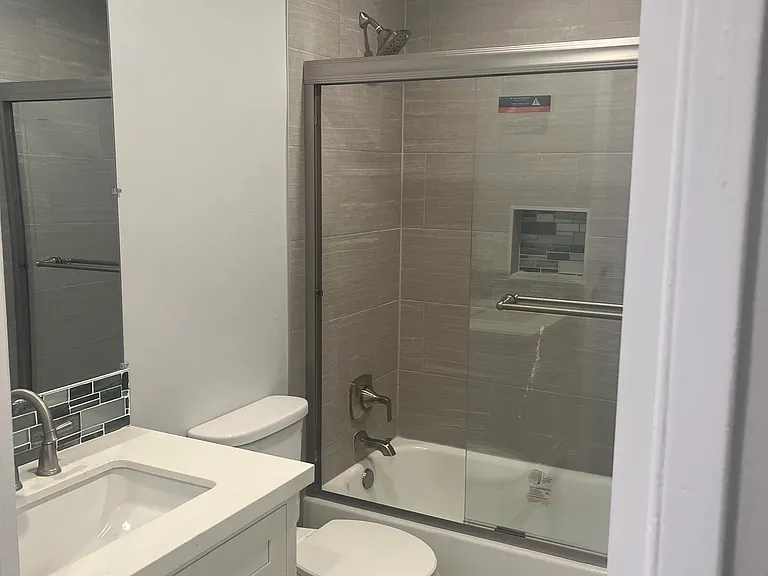 920 N Stanley Ave #101 — Photo 1